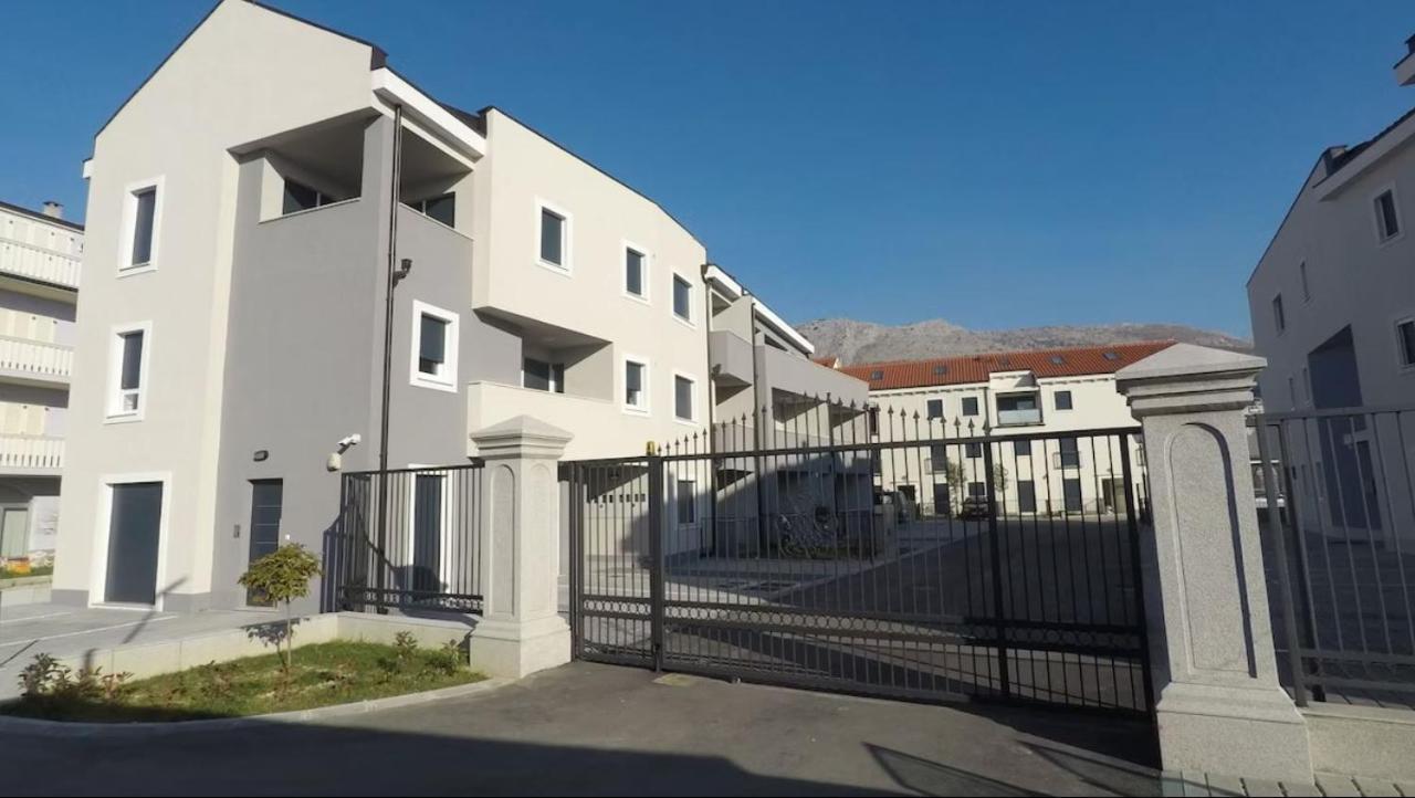 Apartment Laura Podstrana Exterior foto